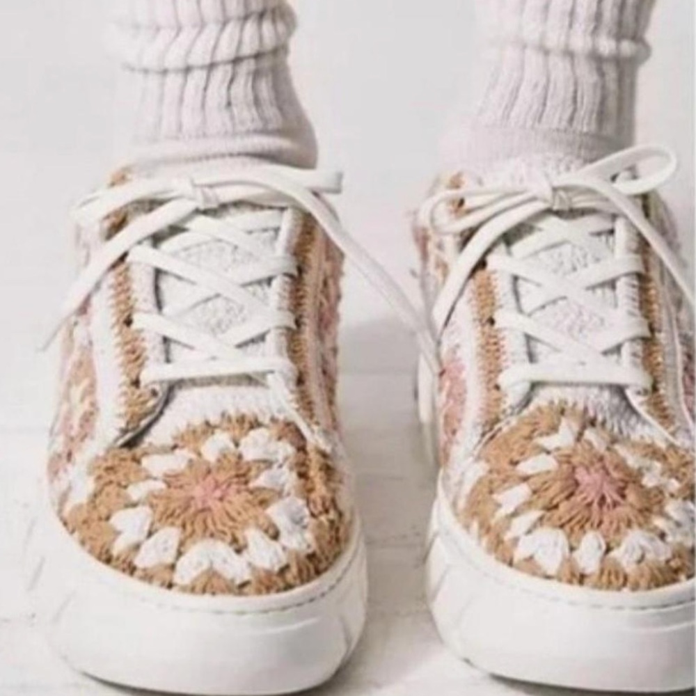 NWOB Free People Catch Me If You Can Crochet Platform Sneakers Size 38 - Picture 3 of 11